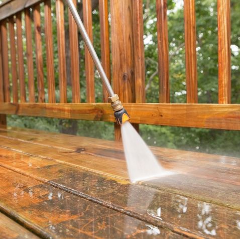 cleaning wooden deck with power washer chesapeake va